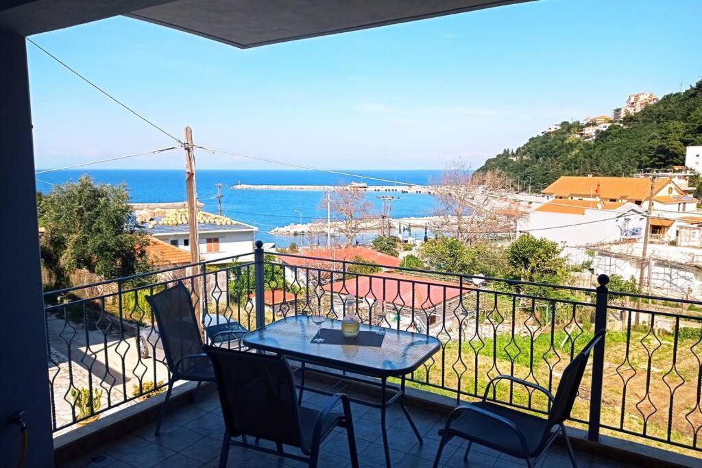 Melina Apartment Poros  Ngoại thất bức ảnh